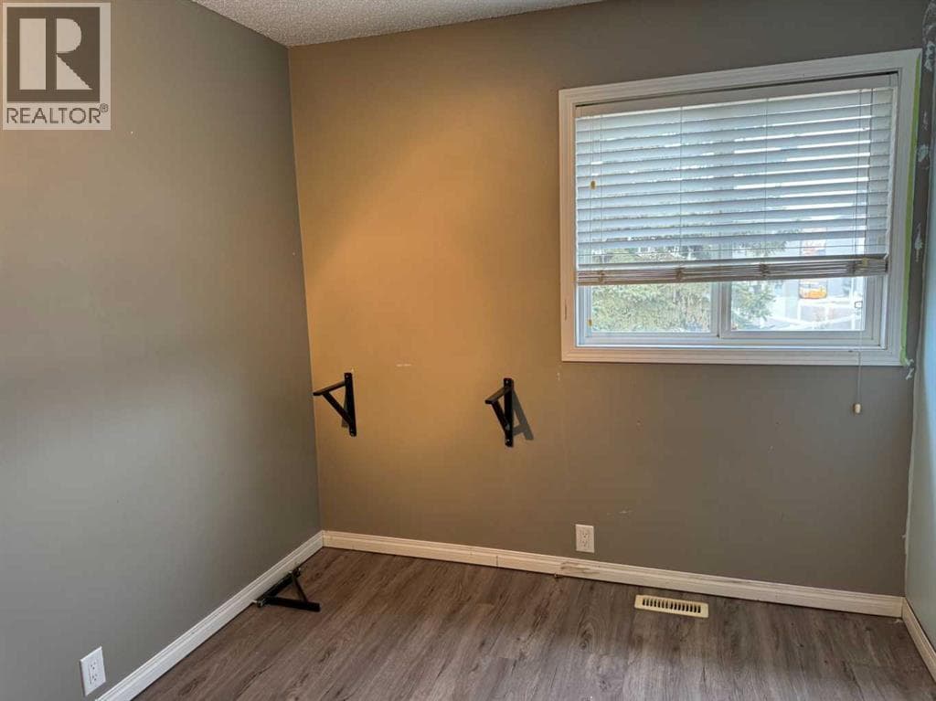 8, 220 Erin Mount Crescent SE, Calgary — photo 5