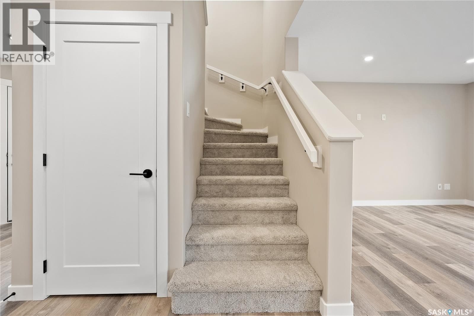 1725 MUSTARD STREET — photo 3