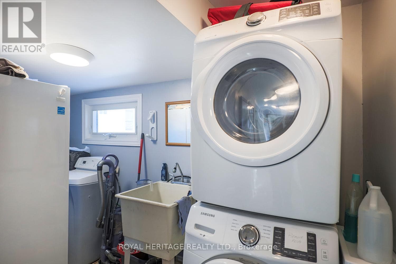 5073 OAK STREET, Toronto — photo 2