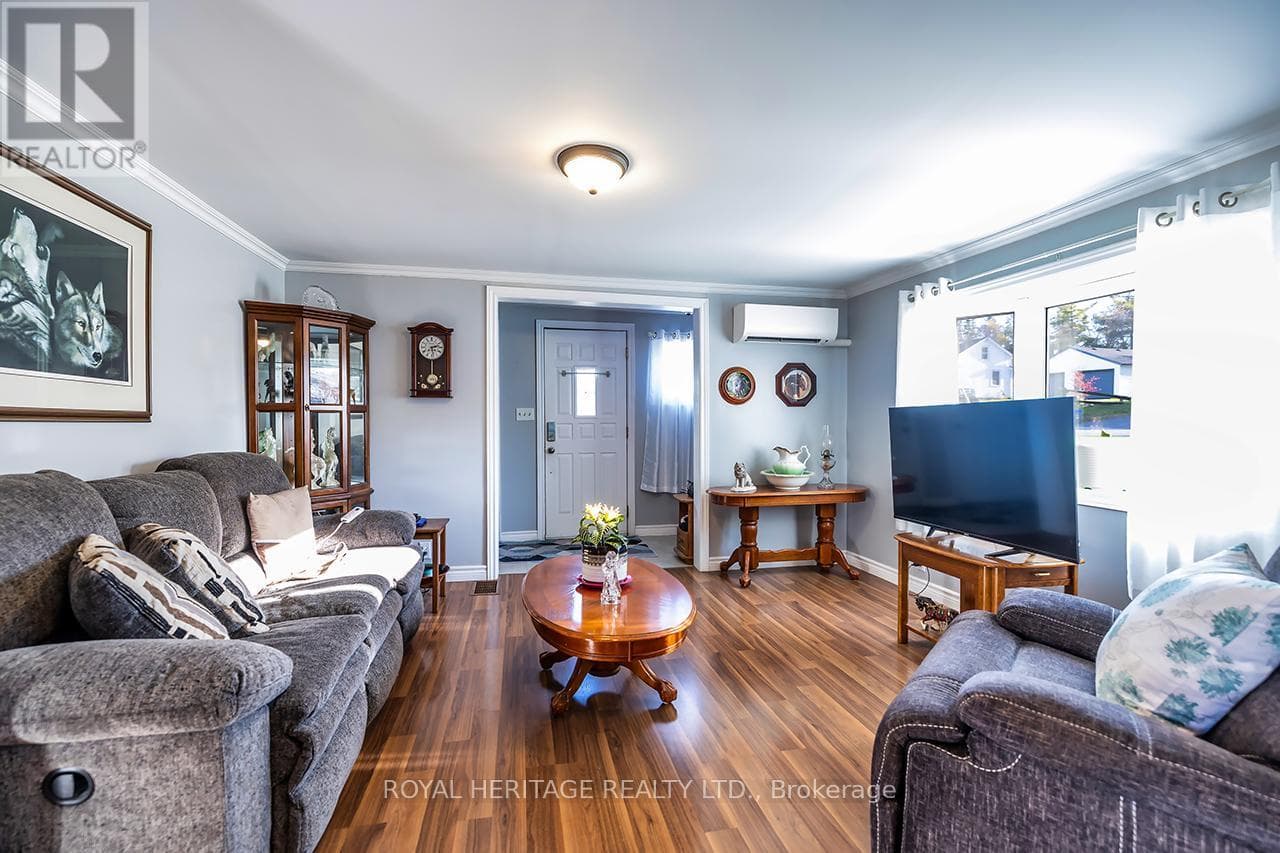 5073 OAK STREET, Toronto — photo 4