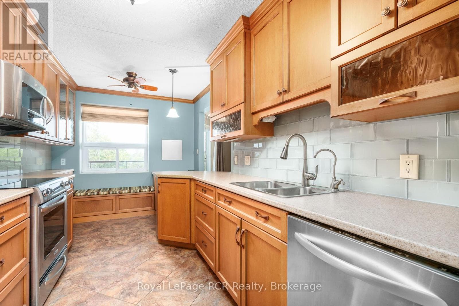 606 - 536 11TH AVENUE, OnePoint — photo 2