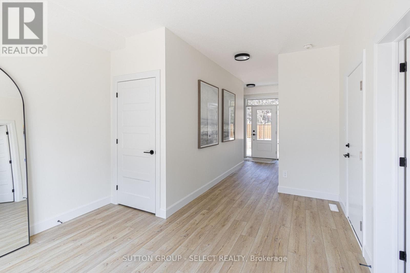 4 - 233 UPPER QUEEN STREET, London and St. Thomas — photo 4