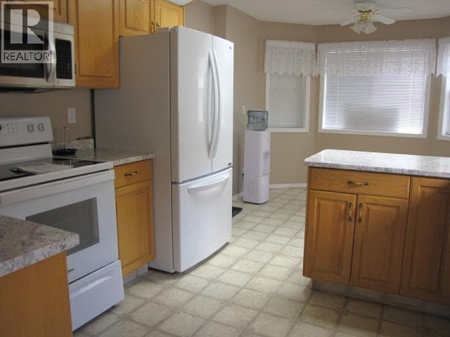 56 500 WOTZKE DRIVE — photo 4