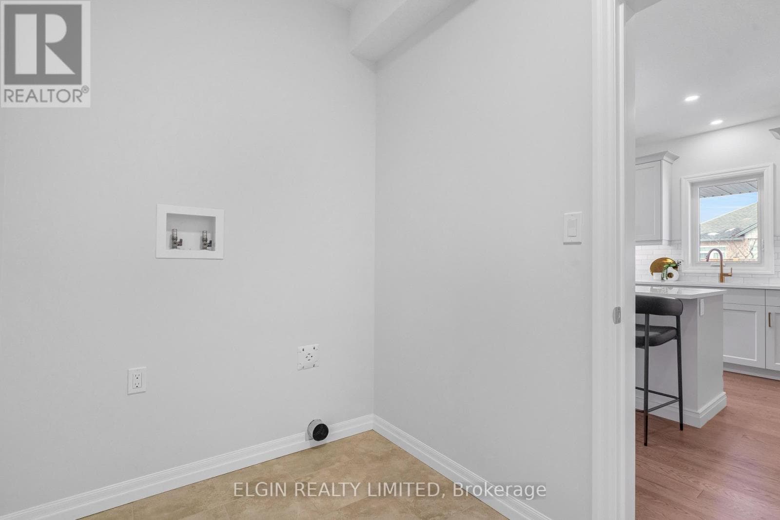 42203 MCBAIN LINE, London and St. Thomas — photo 5