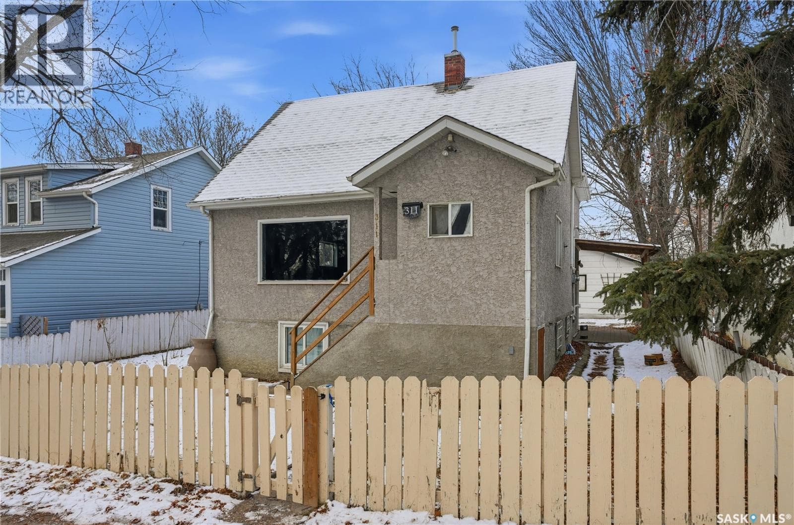 311 AVENUE I, Saskatchewan — photo 2
