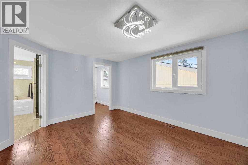 11 SELKIRK DRIVE SOUTHWEST, Calgary — photo 5