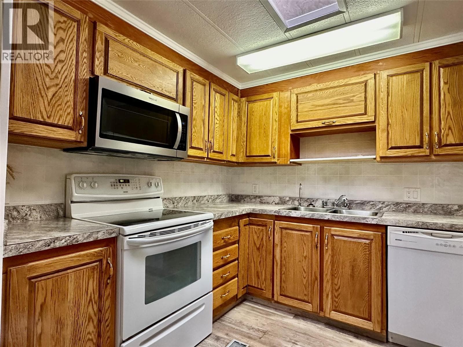 6601 Tucelnuit Drive Unit# 41, Interior REALTORS® — photo 2