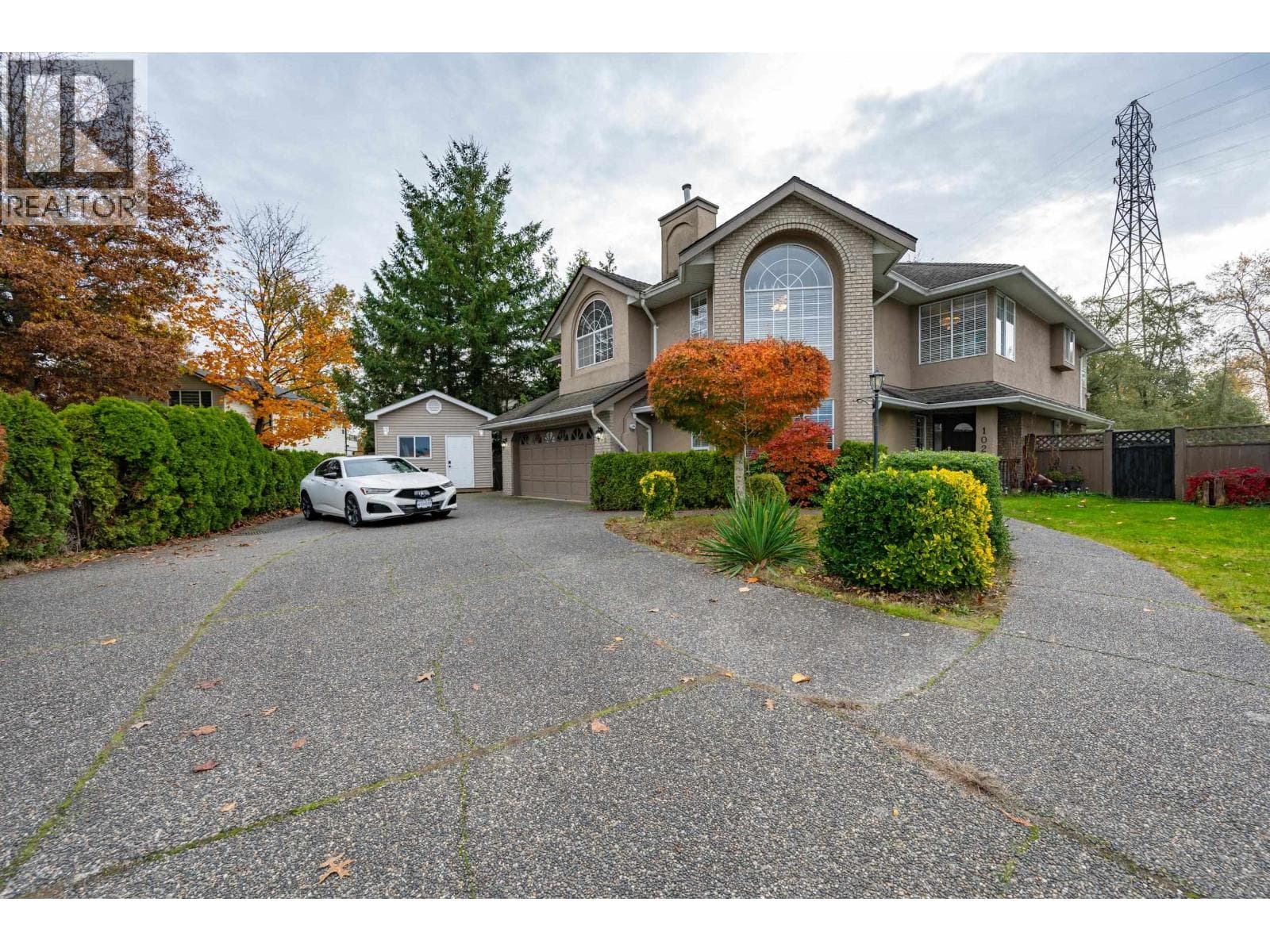 102 VISCOUNT PLAZA in 