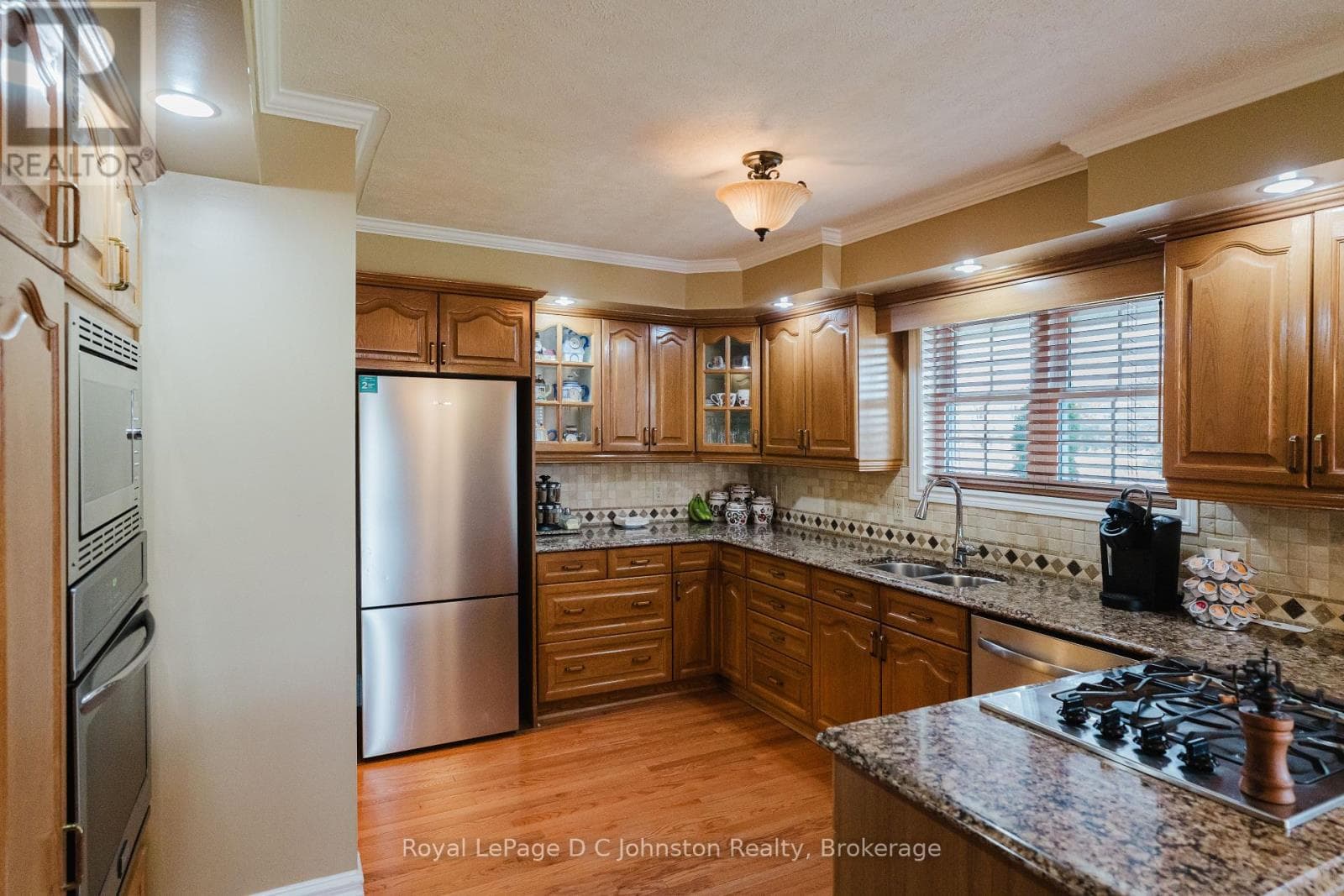 496 SPENCE STREET, OnePoint — photo 2