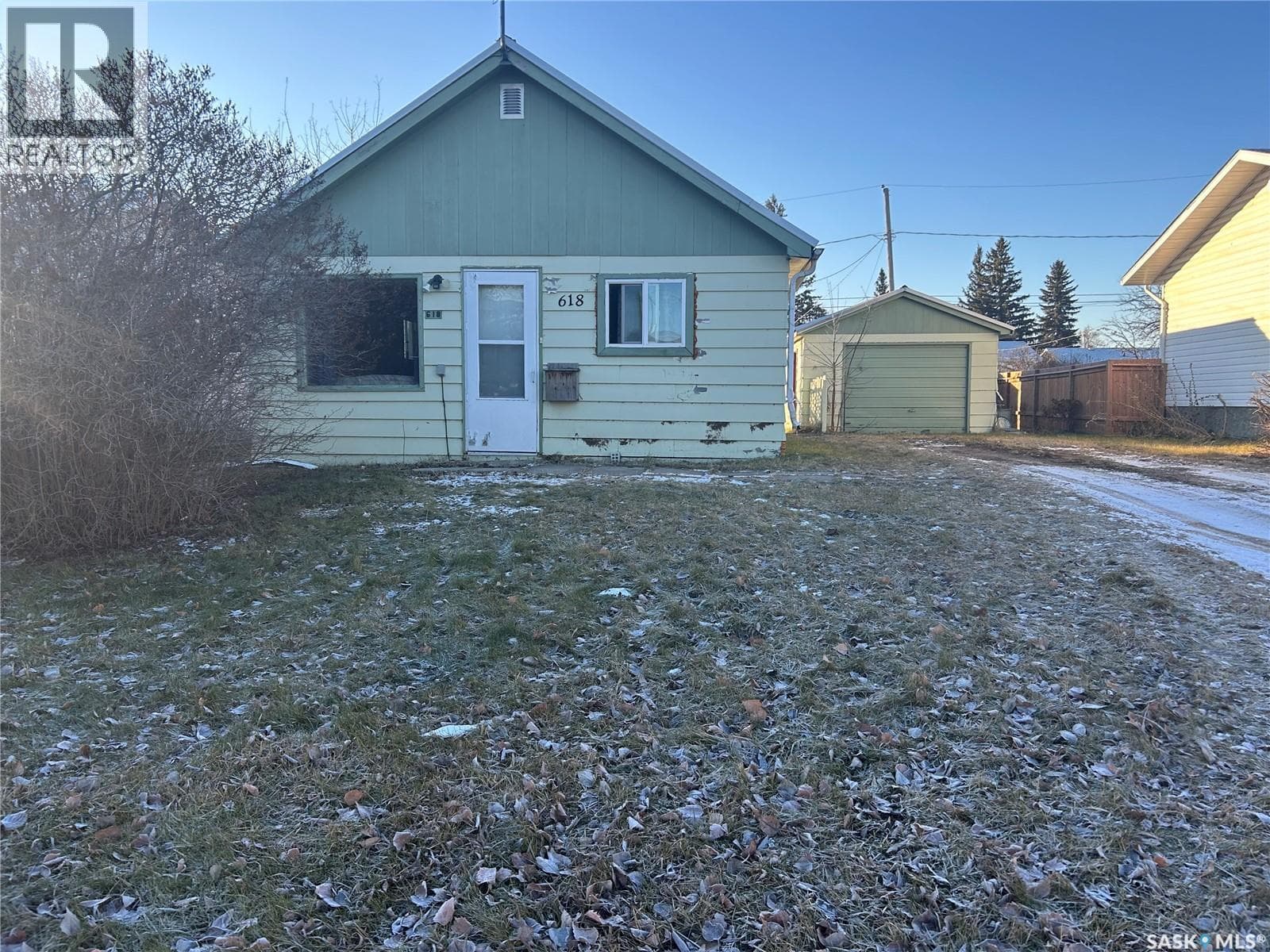 618 98th AVENUE, Saskatchewan — photo 2