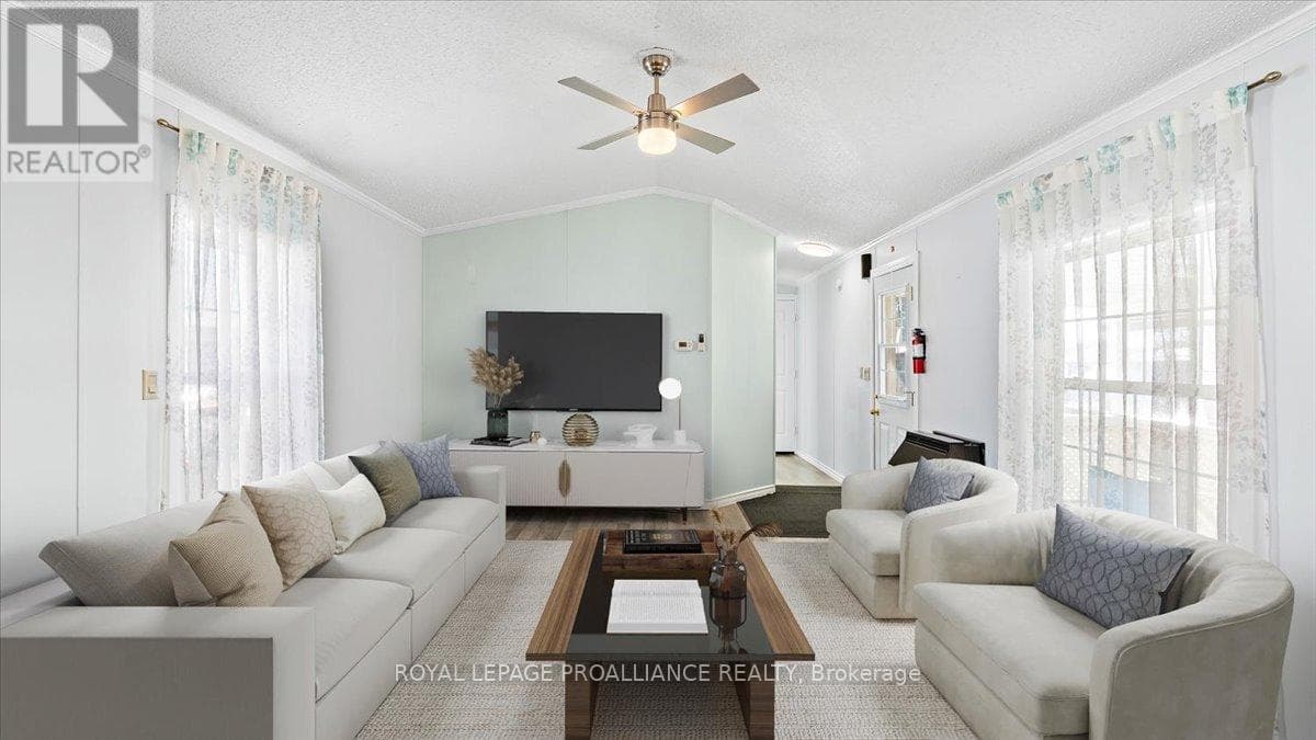 18 - 311 DUNDAS STREET E — photo 5