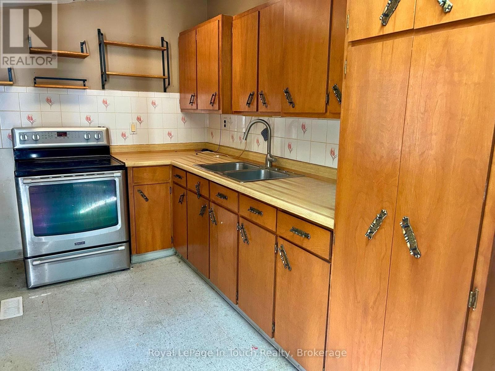 77 KING ROAD — photo 5