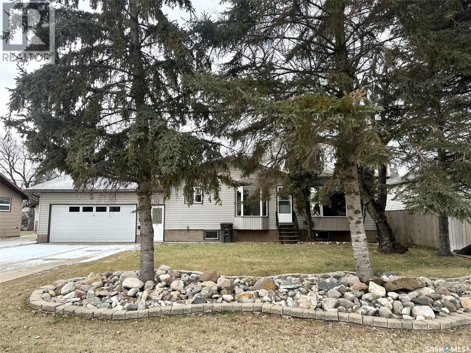 205 Aspen STREET, Saskatchewan — photo 2