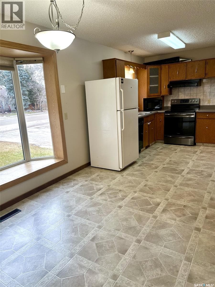 205 Aspen STREET, Saskatchewan — photo 5