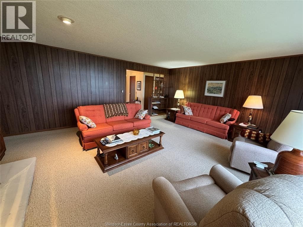 1239 OXFORD AVENUE, Windsor — photo 2