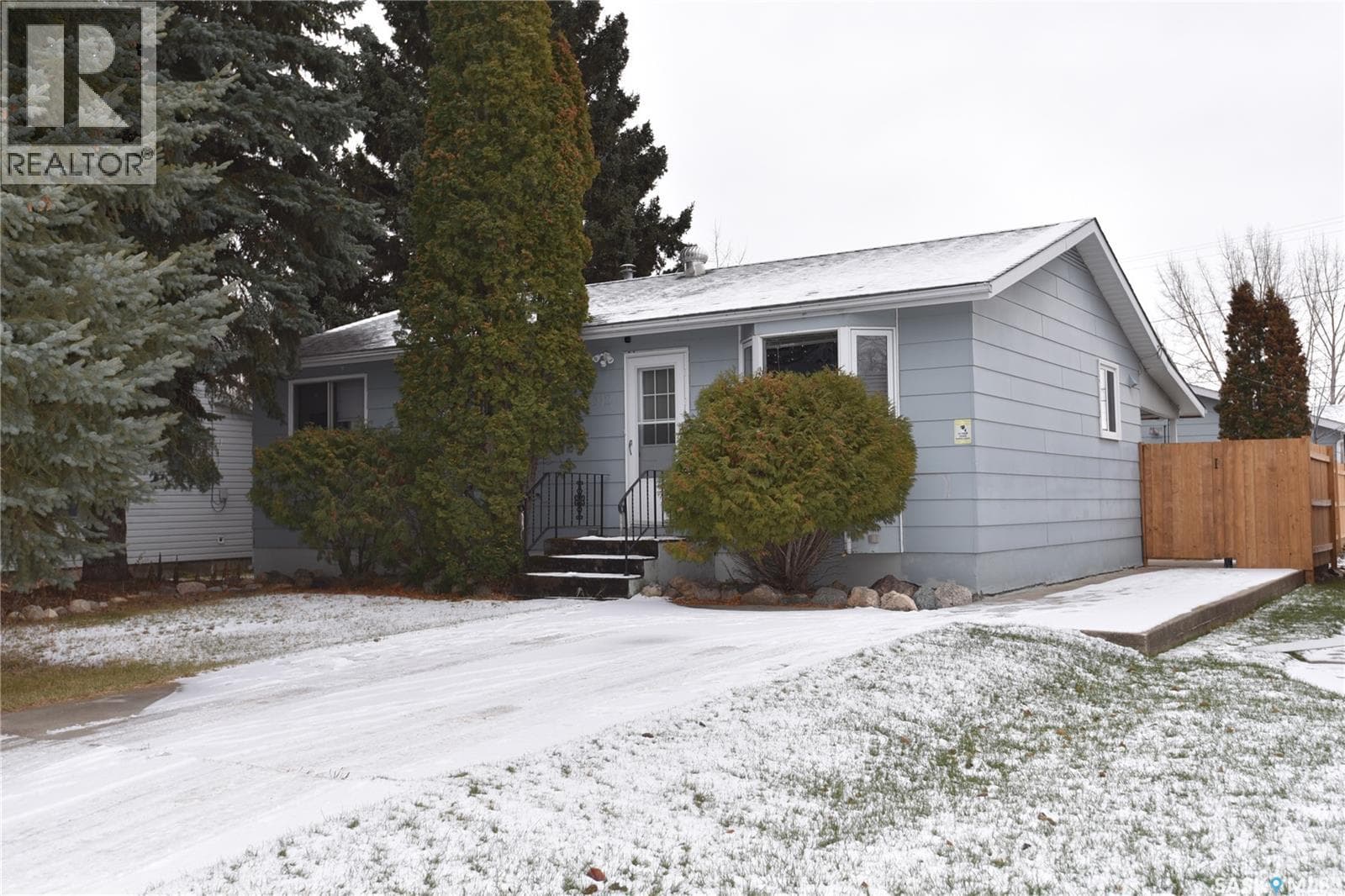 312 6th AVENUE E in 