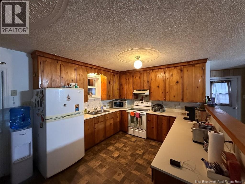 490 NEWBURG ROAD, New Brunswick — photo 2