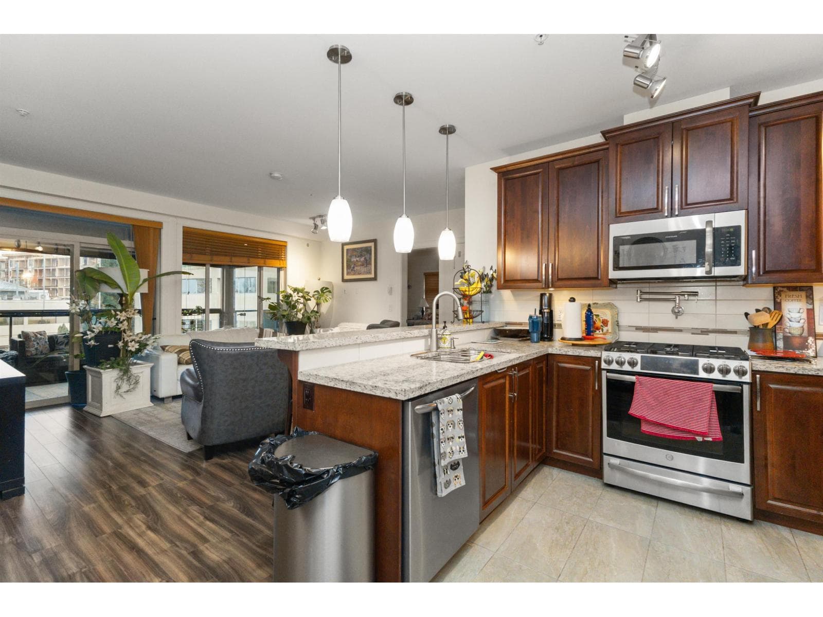 320 32445 SIMON AVENUE, Fraser Valley — photo 3
