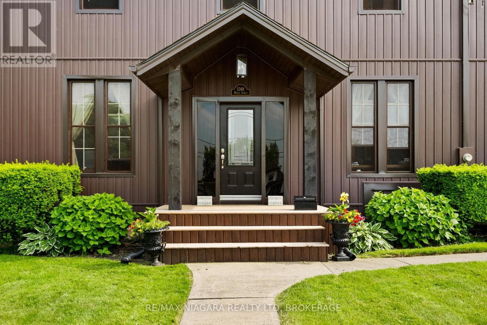 5368 MENZIE STREET — photo 3