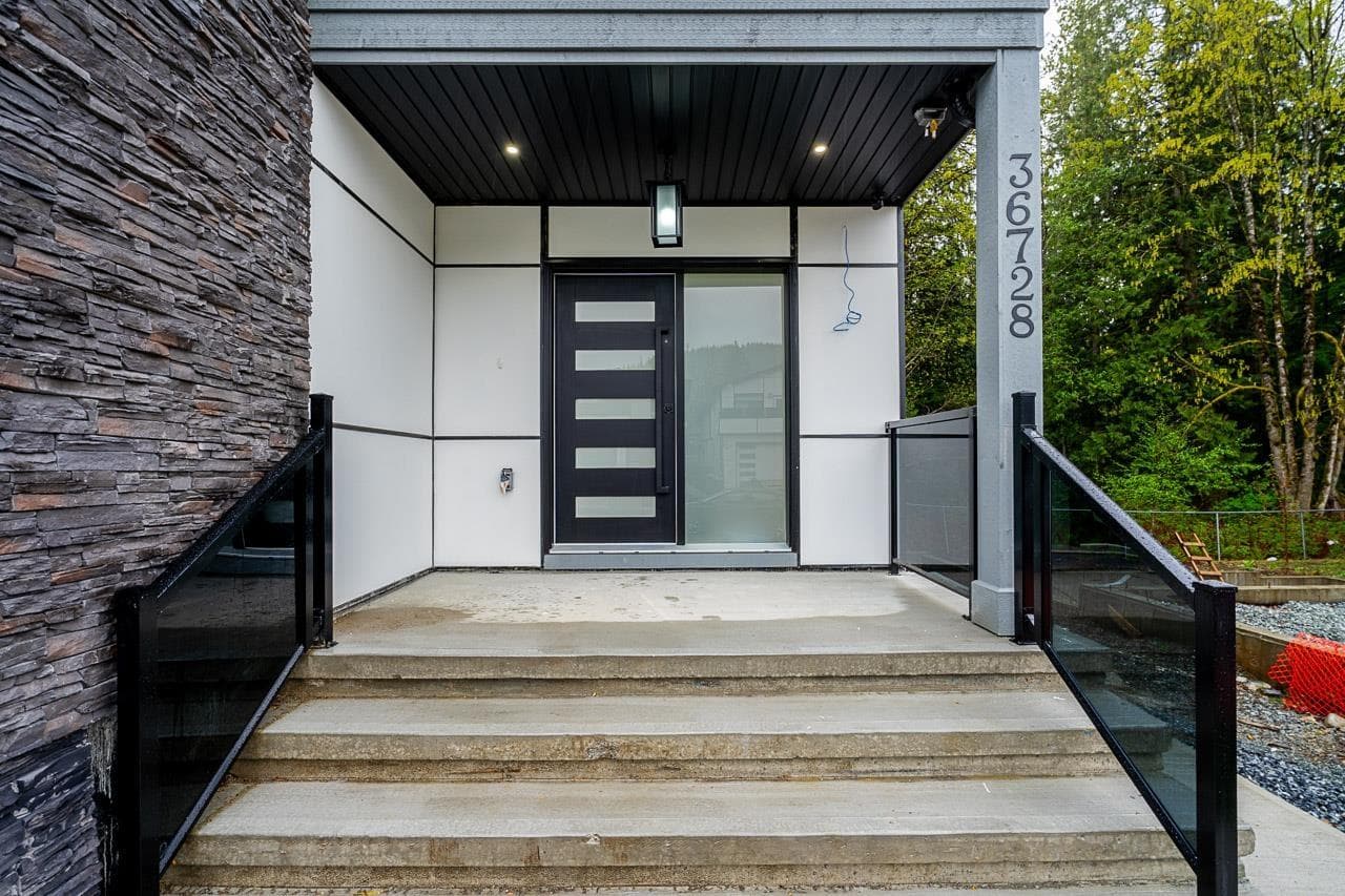 36728 DIANNE BROOK AVENUE, Fraser Valley — photo 4