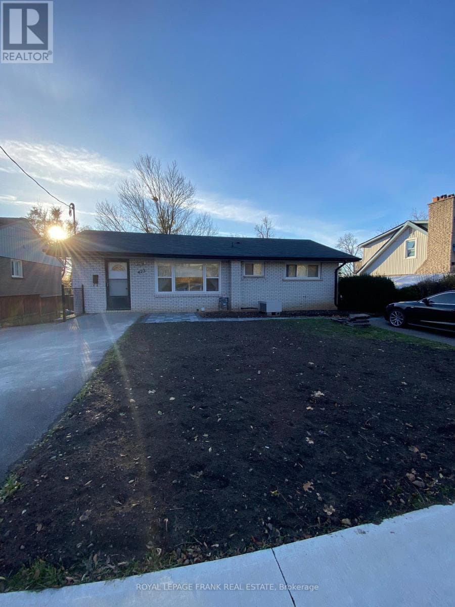 423 ARMOUR ROAD, Central Lakes — photo 4