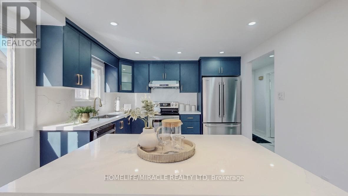 71 KOCH DRIVE, Toronto — photo 2