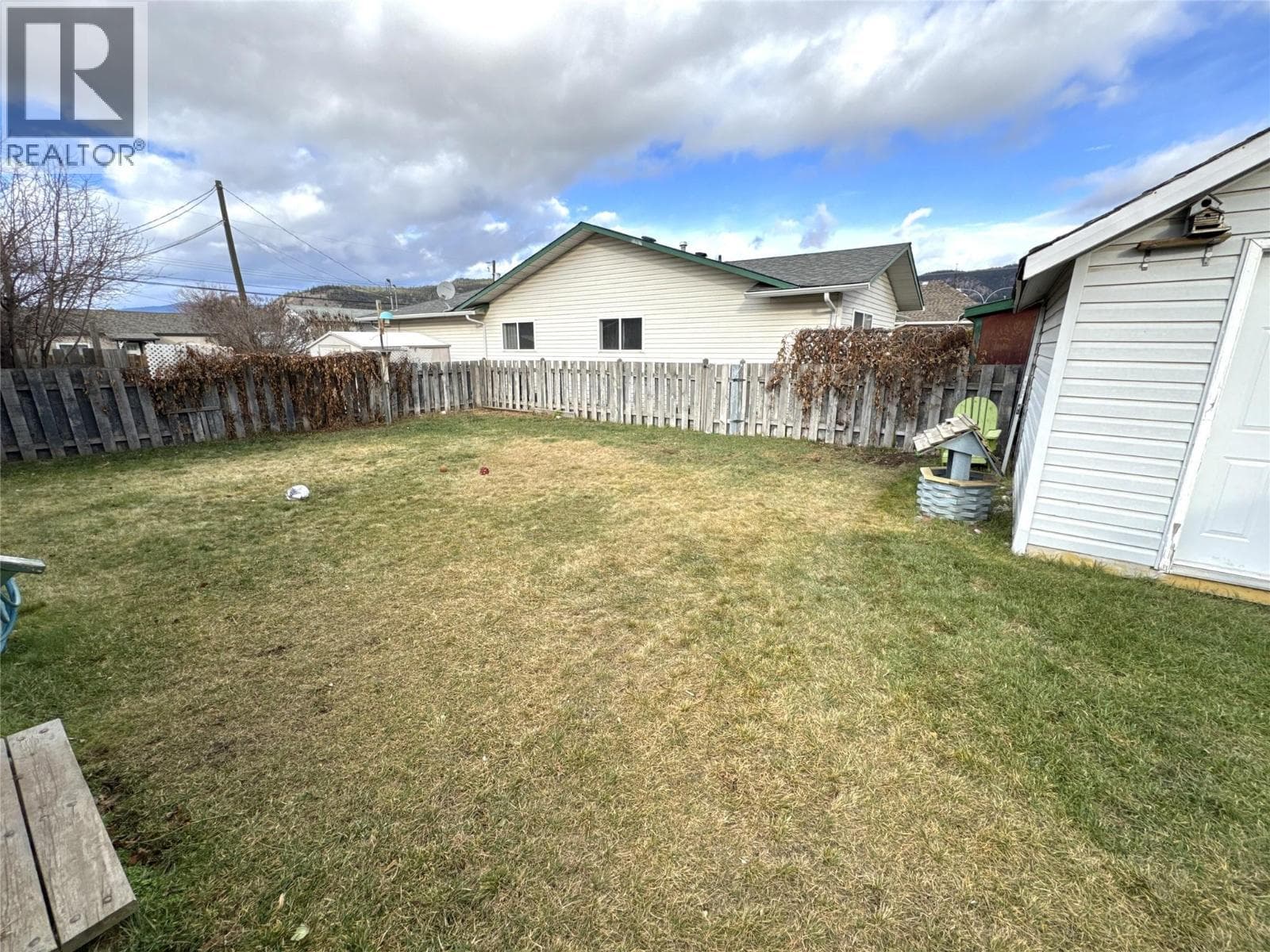 2313 Clapperton Avenue, Interior REALTORS® — photo 2