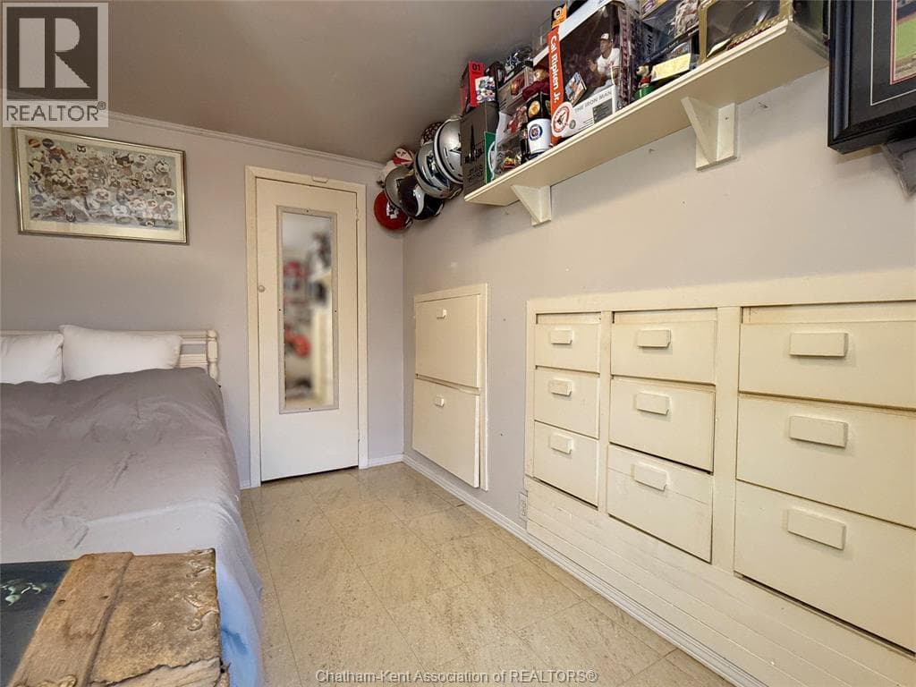21 Albert AVENUE, Chatham Kent — photo 2