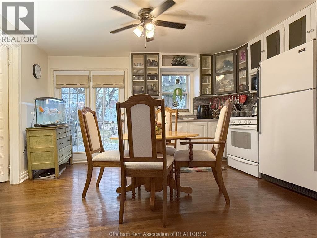 21 Albert AVENUE, Chatham Kent — photo 2