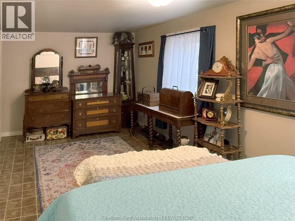 21 Albert AVENUE, Chatham Kent — photo 3