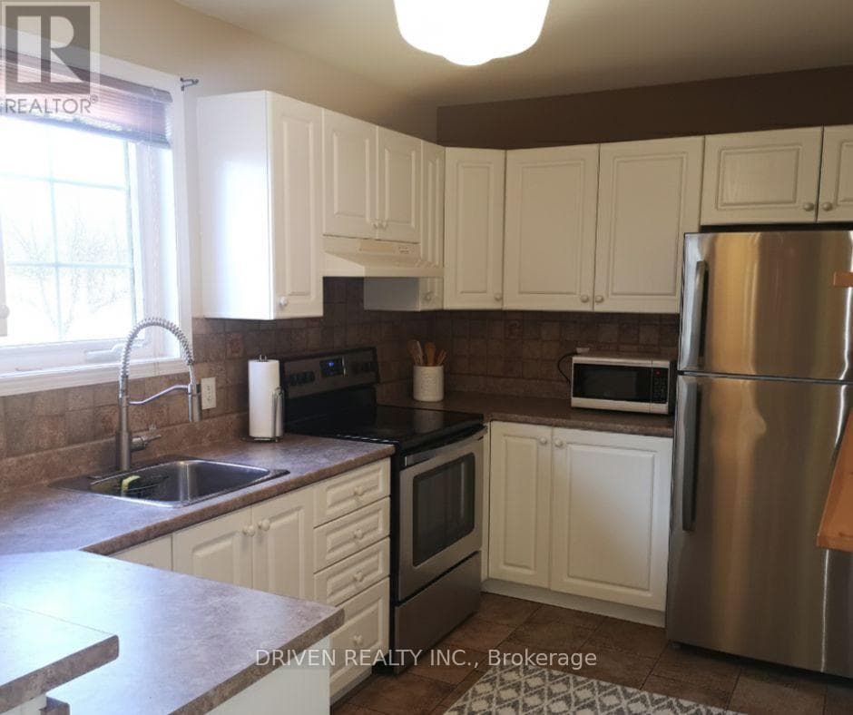 234 HEMLOCK CRESCENT, Ottawa — photo 4