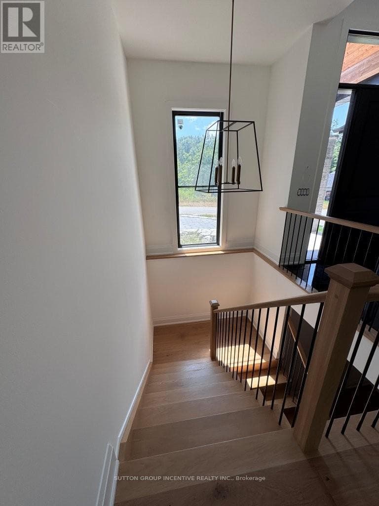5 JEAN MILLER COURT — photo 3