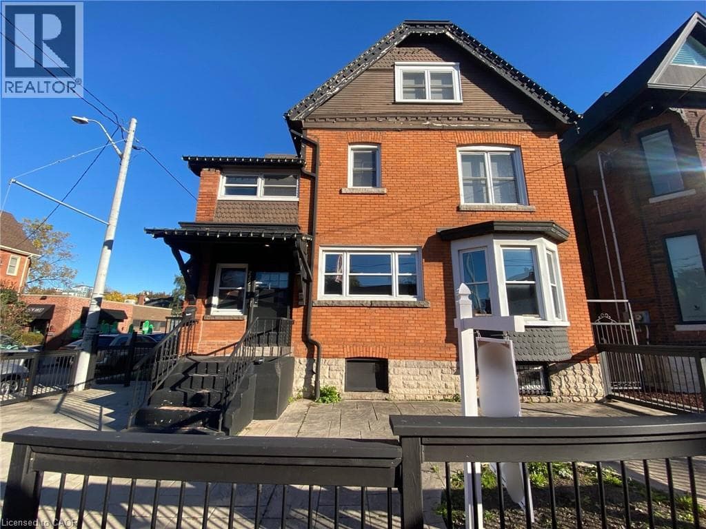 229 LOCKE Street S Unit# Upper in Kirkendall North