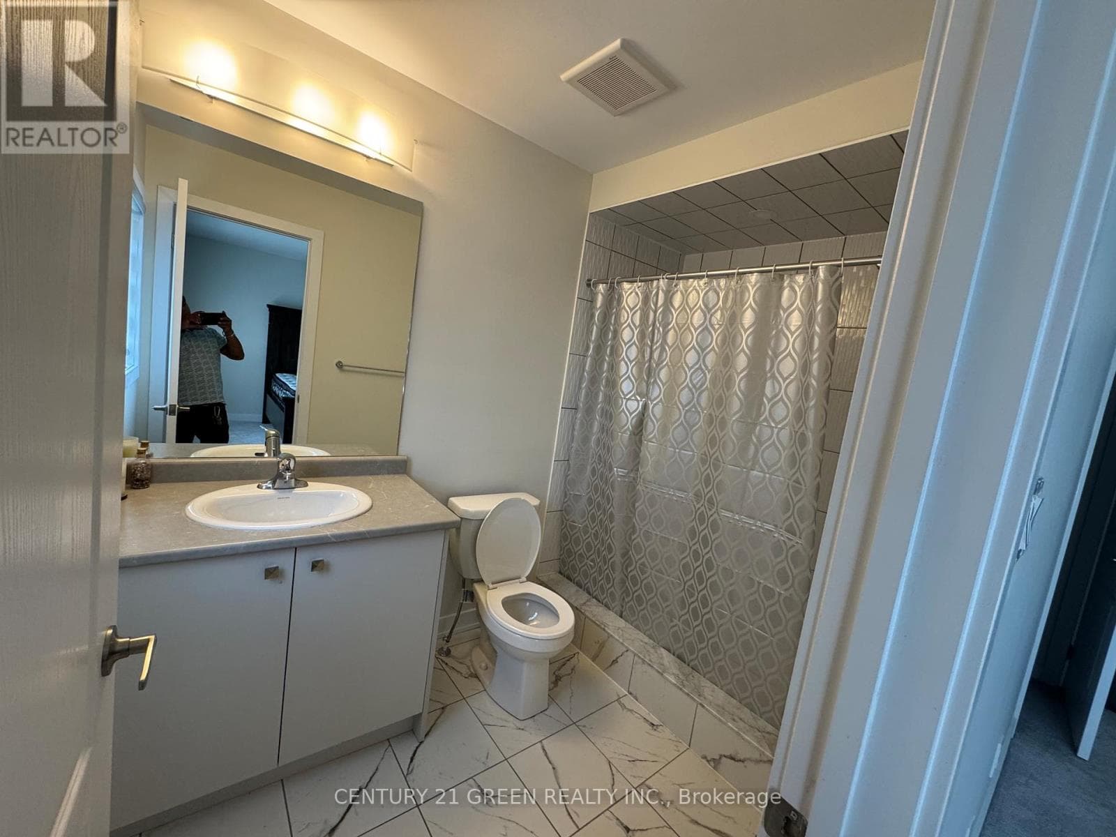 47 ROWLOCK STREET in 