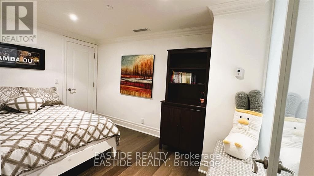 303 - 68 YORKVILLE AVENUE in Annex