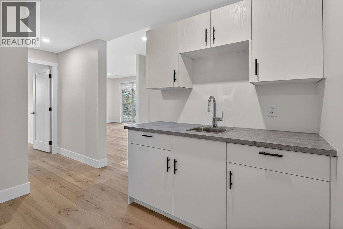 2140 Montenegro Drive, Interior REALTORS® — photo 5