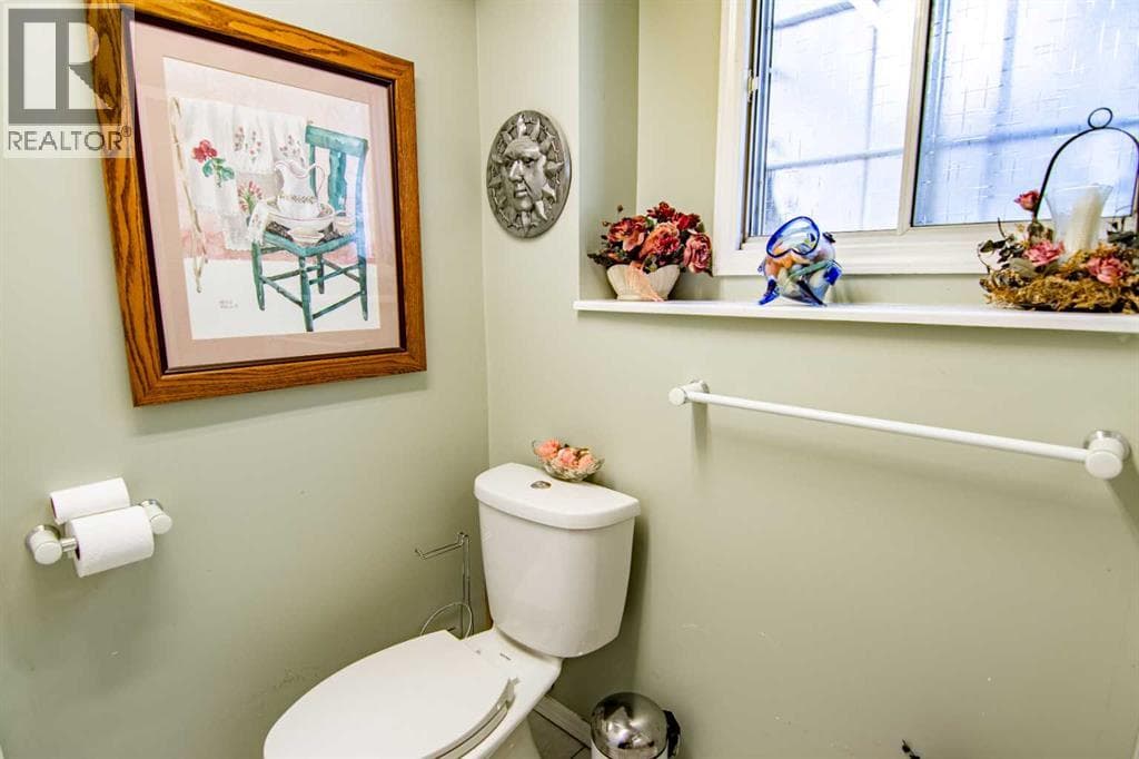84 PEARSON CRESCENT, Red Deer (Central Alberta) — photo 5