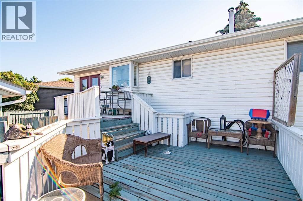 84 PEARSON CRESCENT, Red Deer (Central Alberta) — photo 3