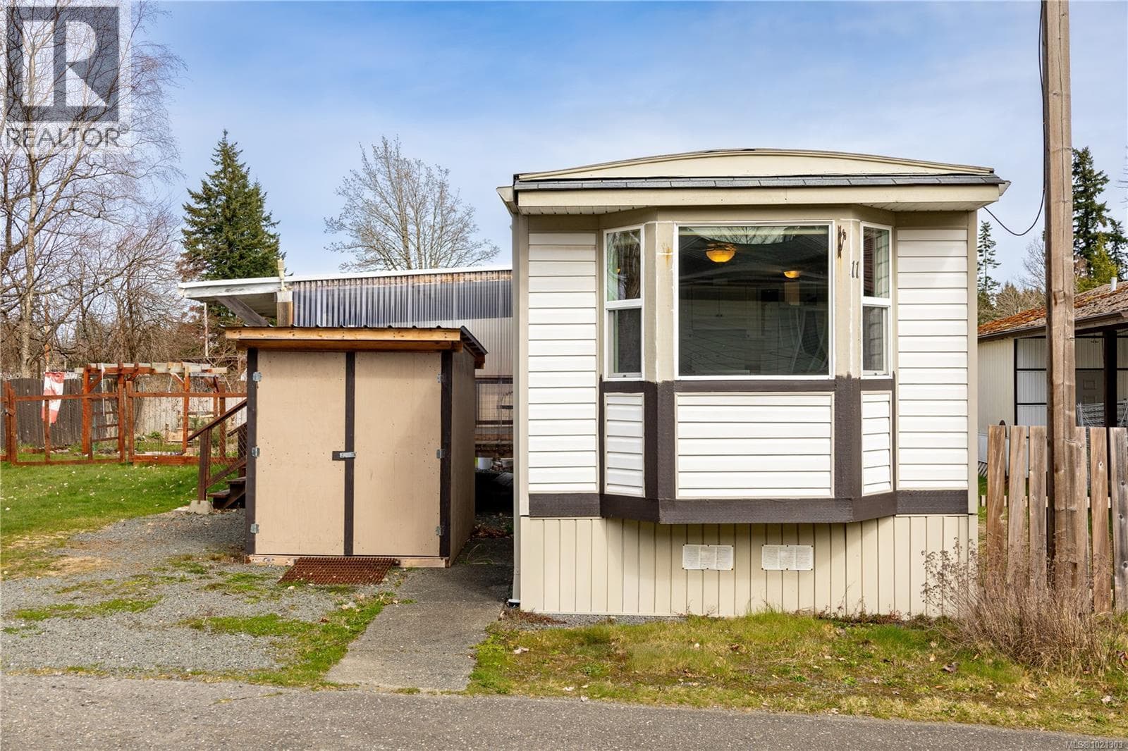 11 1630 Croation Rd — photo 2