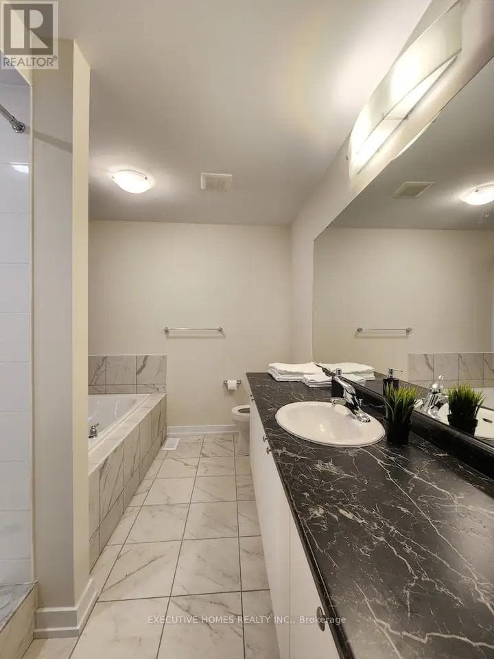 33 WINTERGREEN CRESCENT in 