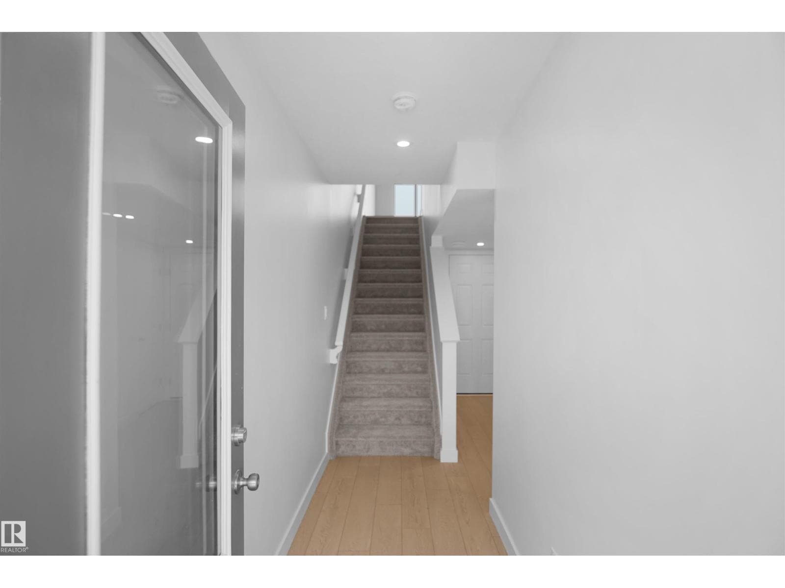 651 176 AV NE — photo 3