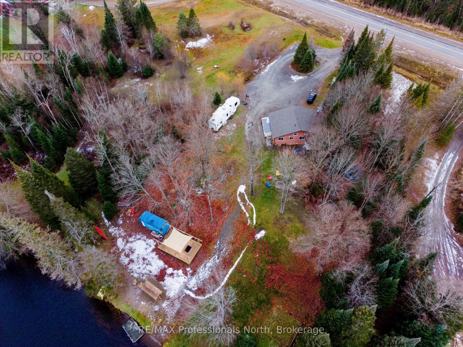 899 KATRINE ROAD — photo 2