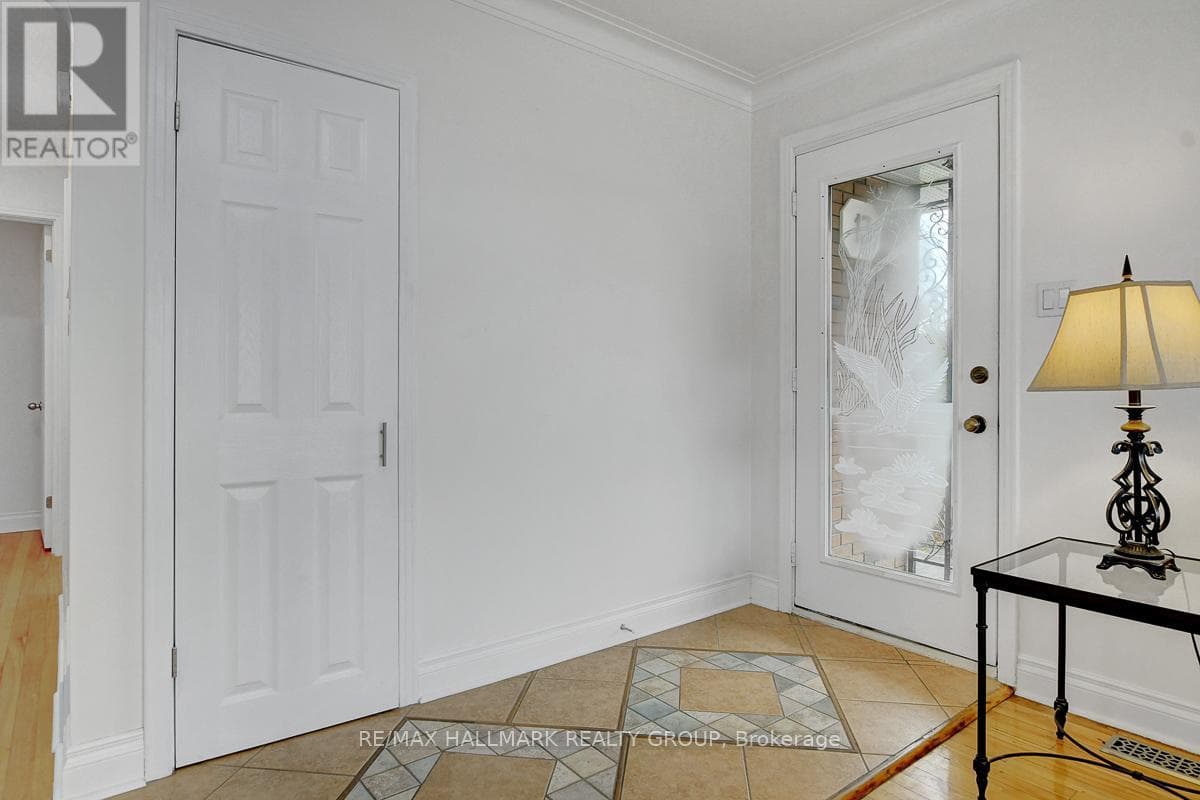 13 DUNHAM STREET, Ottawa — photo 2