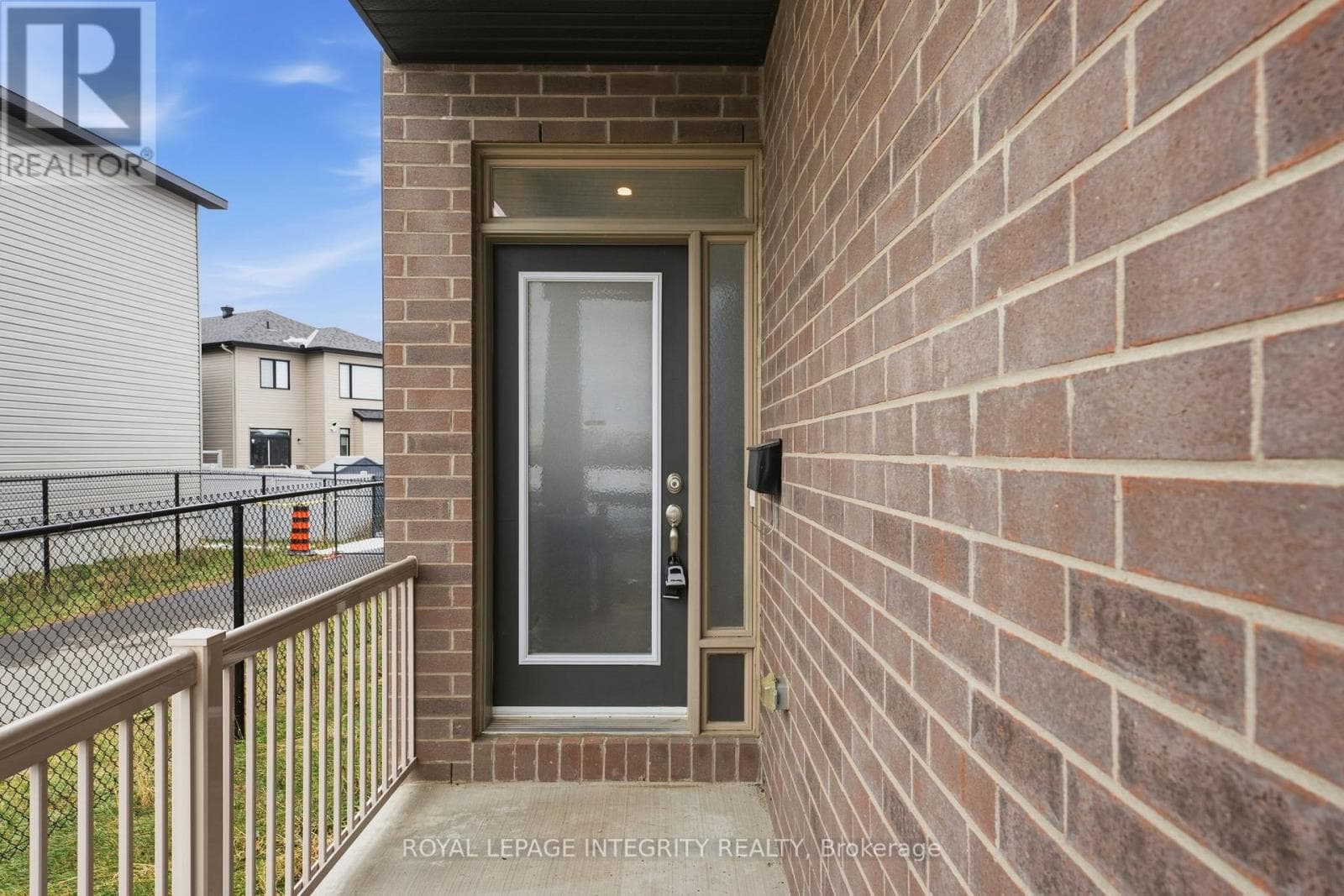 352 MONTICELLO AVENUE, Ottawa — photo 5
