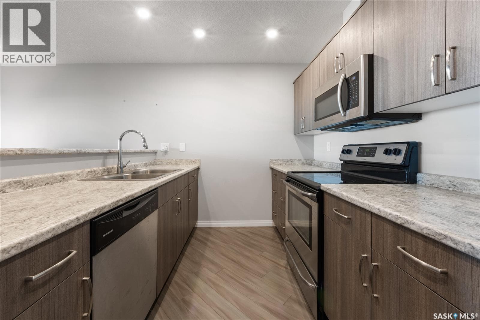 310 915 Kristjanson ROAD — photo 4