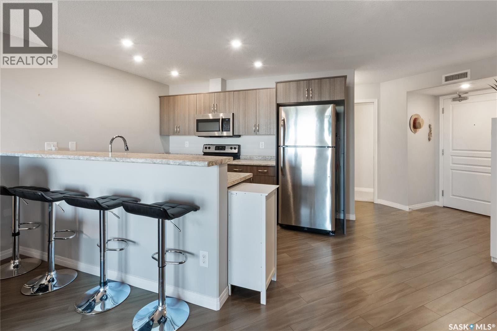310 915 Kristjanson ROAD — photo 3
