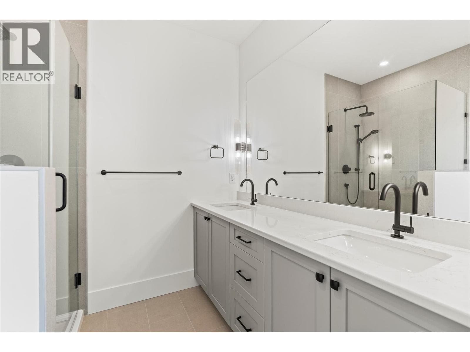 7036 Manning Place, Interior REALTORS® — photo 3