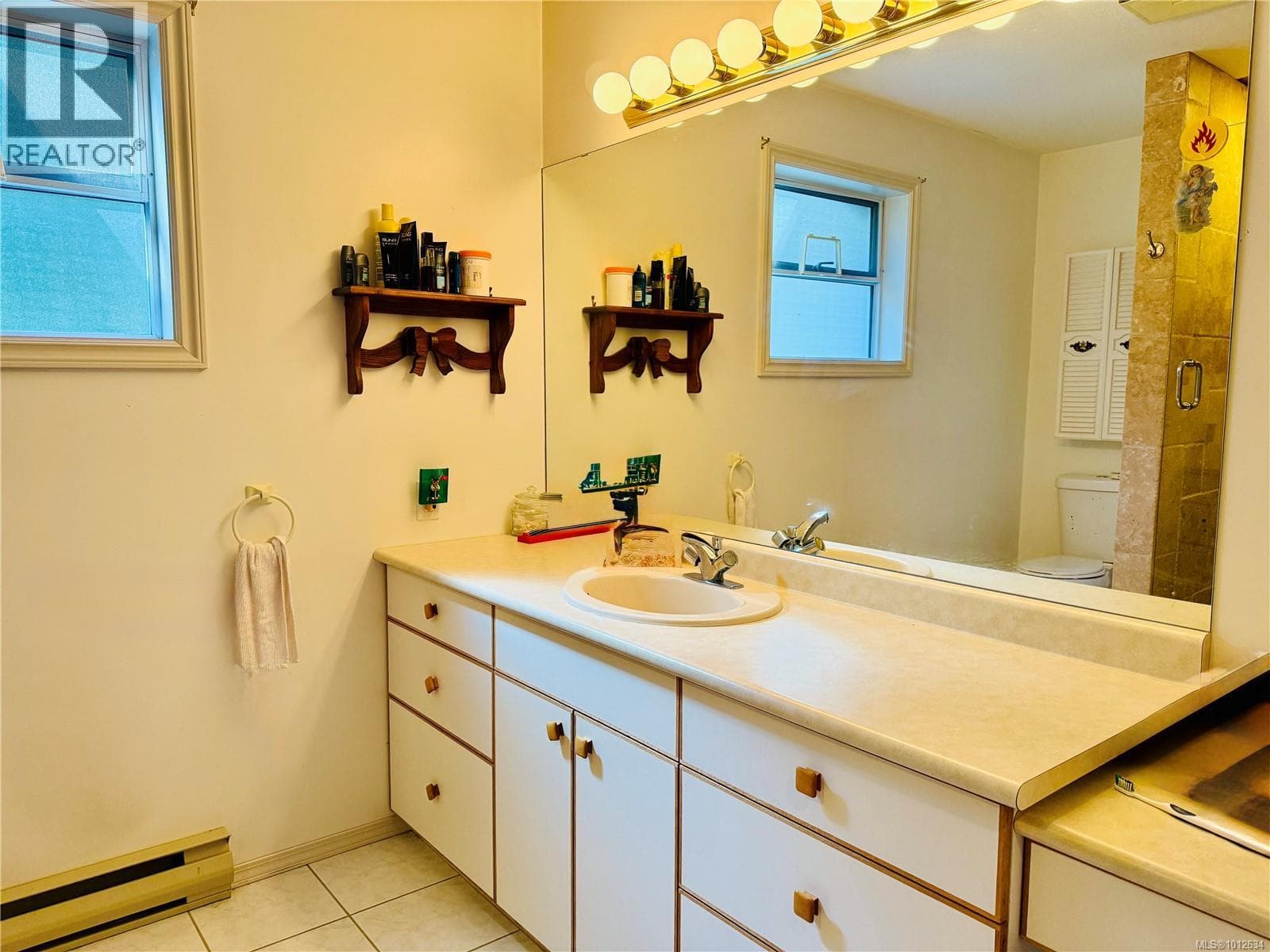 558 WEATHERS WAY — photo 3