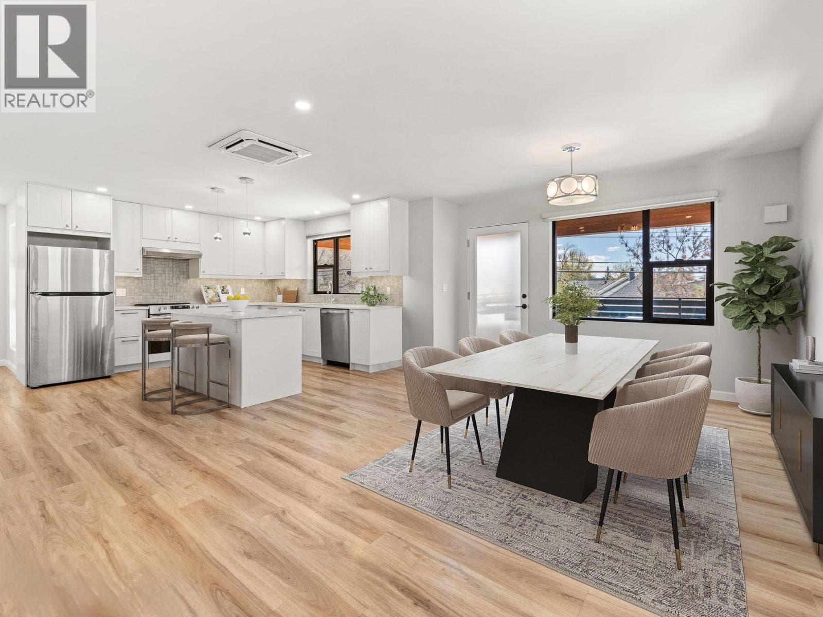700 CHURCHILL AVENUE, Interior REALTORS® — photo 3