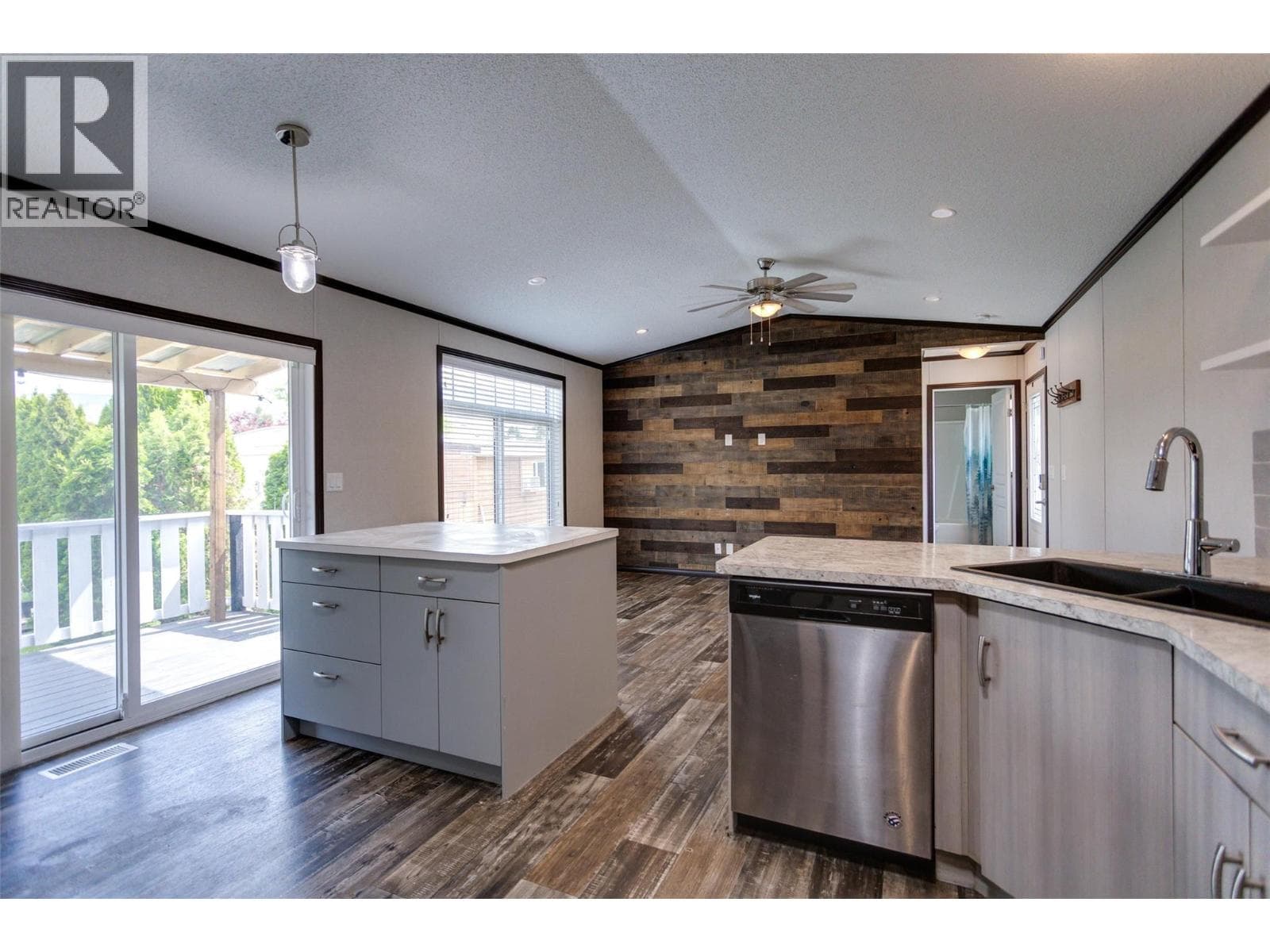 47 1133 FINDLAY ROAD — photo 3